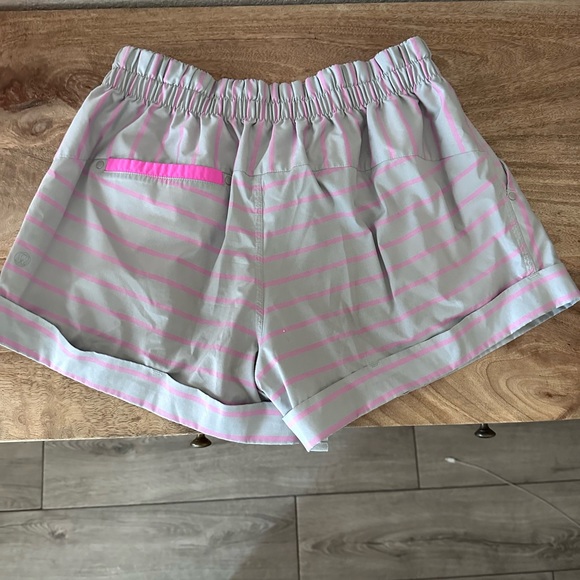 Pow pink Size 10 lululemon shorts - Picture 3 of 4